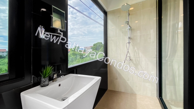 Flybird Condo For Sale 830,000 THB 27 sqm Studio